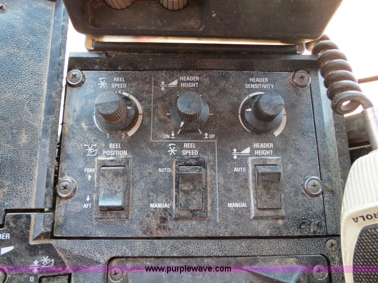 image for item B2462 1993 Case IH 1688 combine