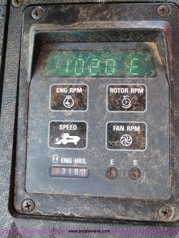 image for item B2462 1993 Case IH 1688 combine