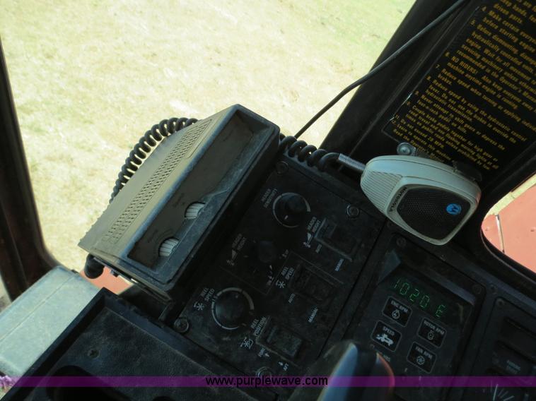 image for item B2462 1993 Case IH 1688 combine