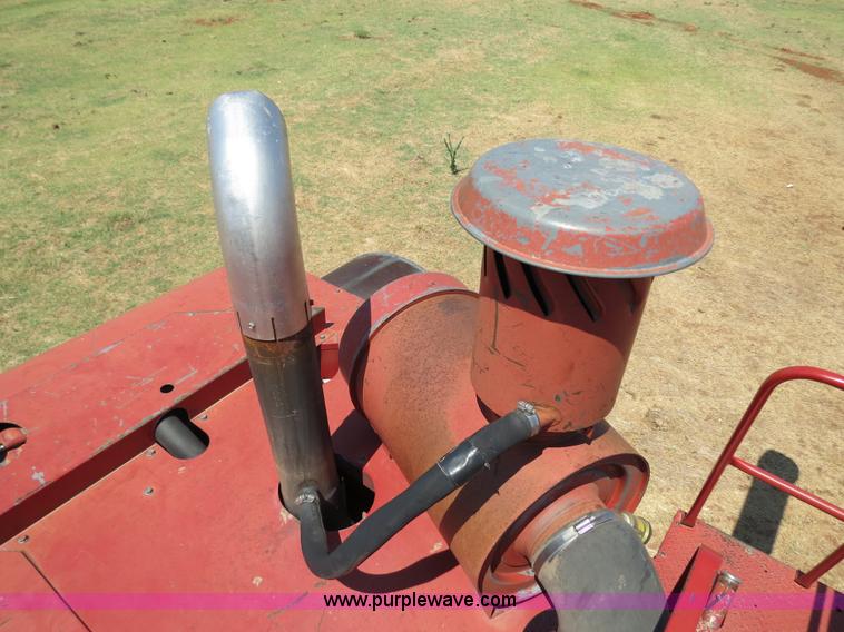 image for item B2462 1993 Case IH 1688 combine