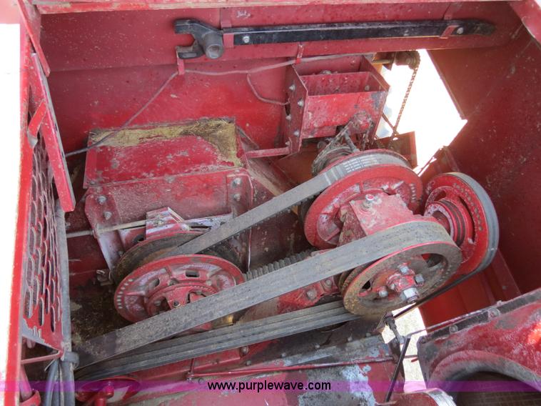 image for item B2462 1993 Case IH 1688 combine