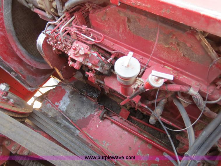 image for item B2462 1993 Case IH 1688 combine