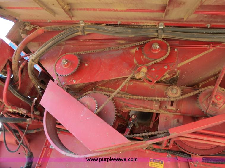 image for item B2462 1993 Case IH 1688 combine