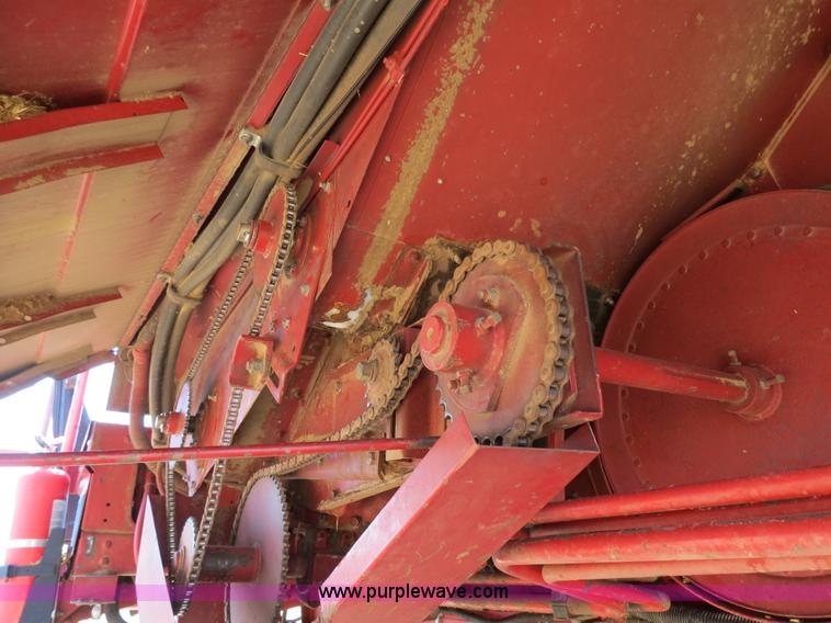 image for item B2462 1993 Case IH 1688 combine