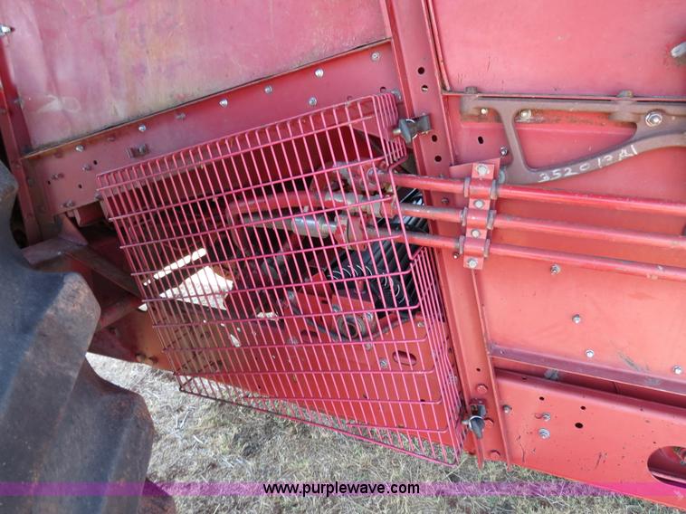 image for item B2462 1993 Case IH 1688 combine