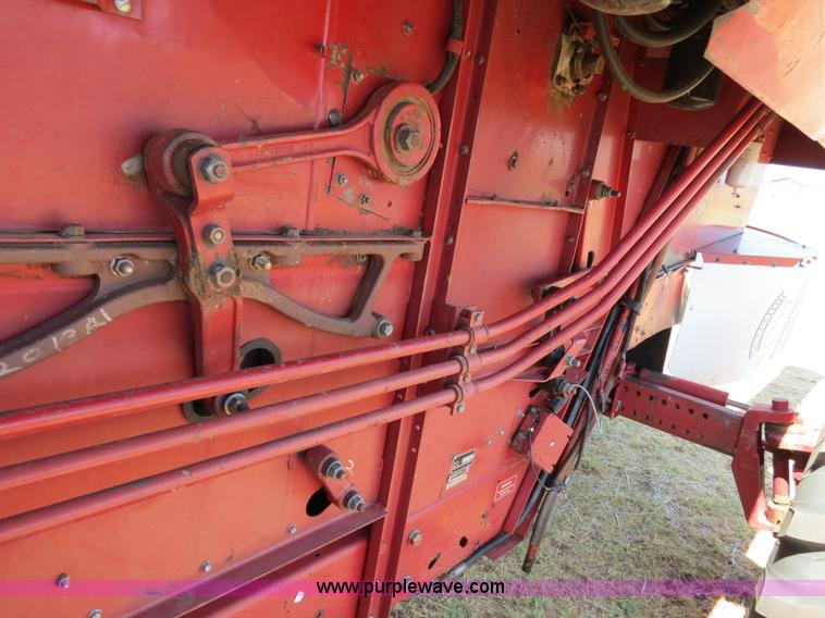 image for item B2462 1993 Case IH 1688 combine