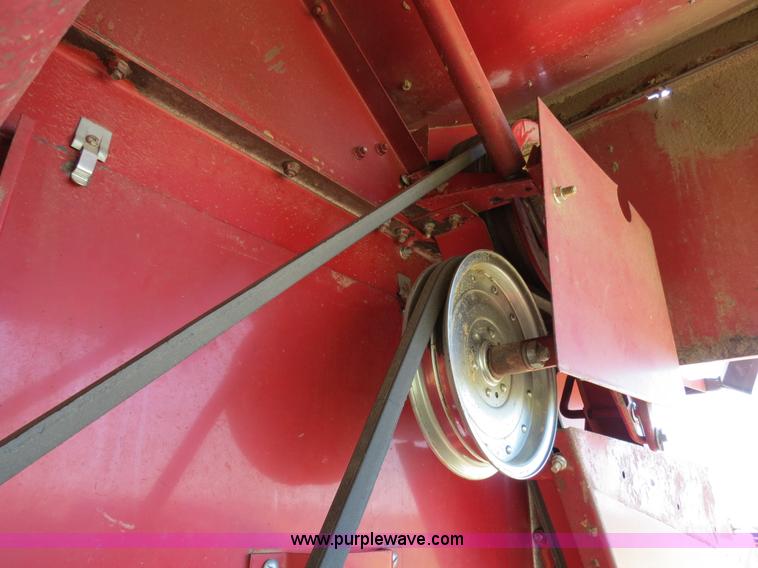 image for item B2462 1993 Case IH 1688 combine
