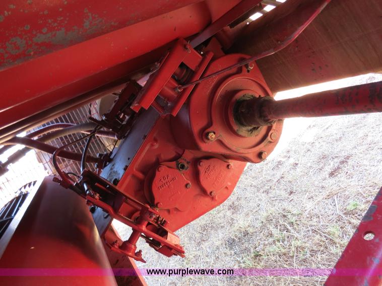 image for item B2462 1993 Case IH 1688 combine