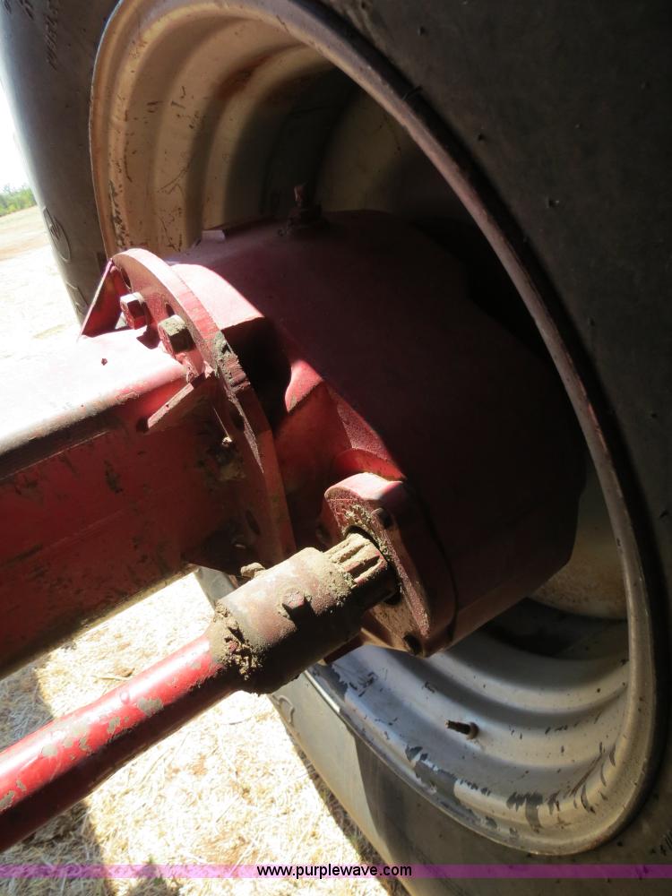 image for item B2462 1993 Case IH 1688 combine