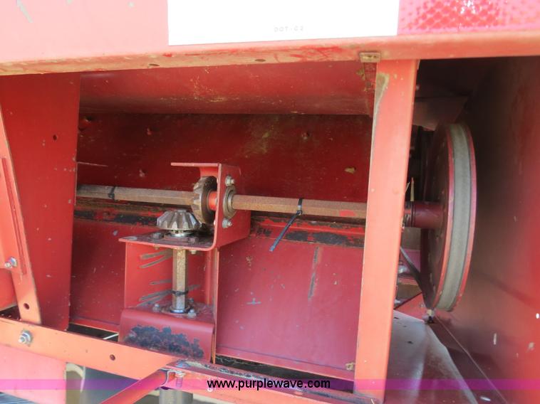 image for item B2462 1993 Case IH 1688 combine