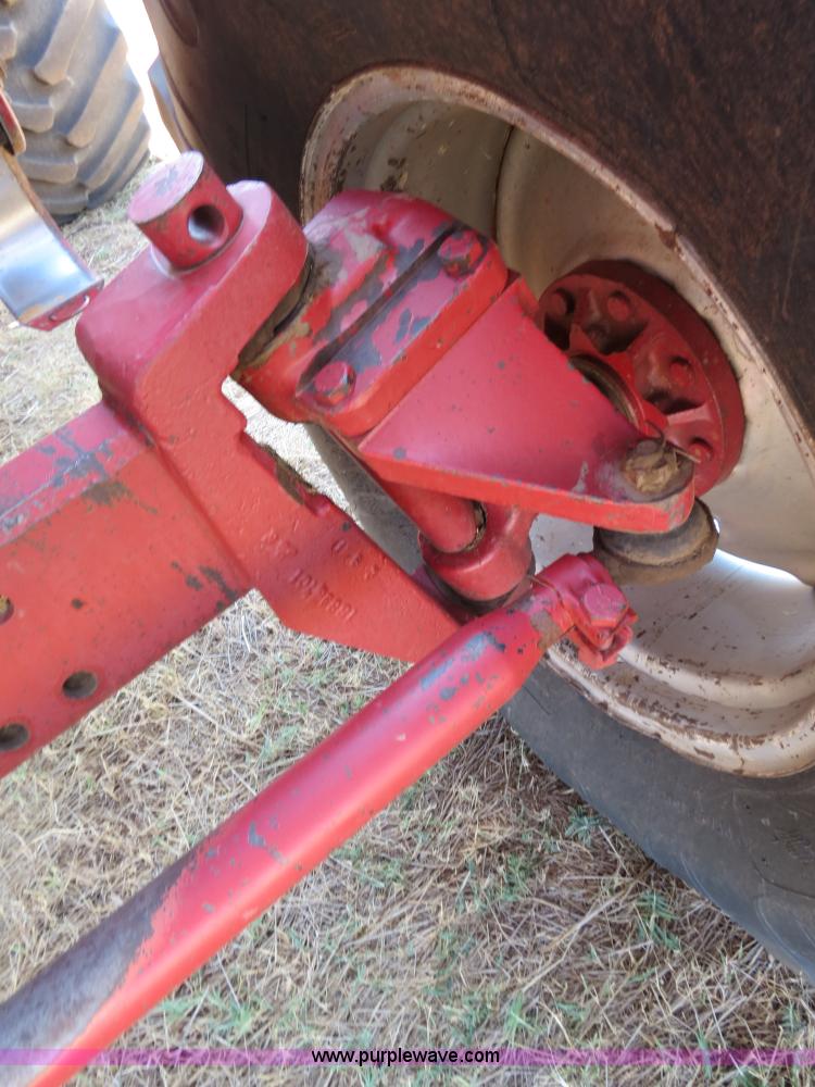 image for item B2462 1993 Case IH 1688 combine