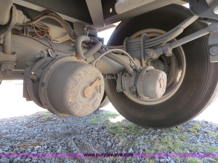 image for item B2463 2007 Jet double hopper grain trailer