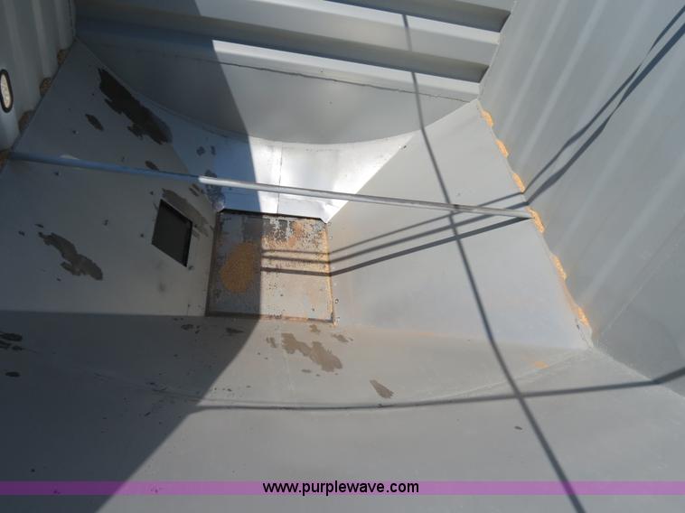 image for item B2463 2007 Jet double hopper grain trailer