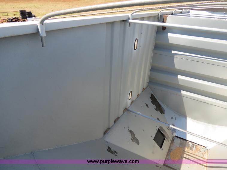 image for item B2463 2007 Jet double hopper grain trailer