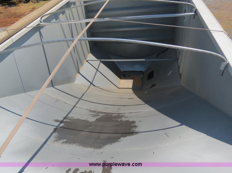 image for item B2463 2007 Jet double hopper grain trailer