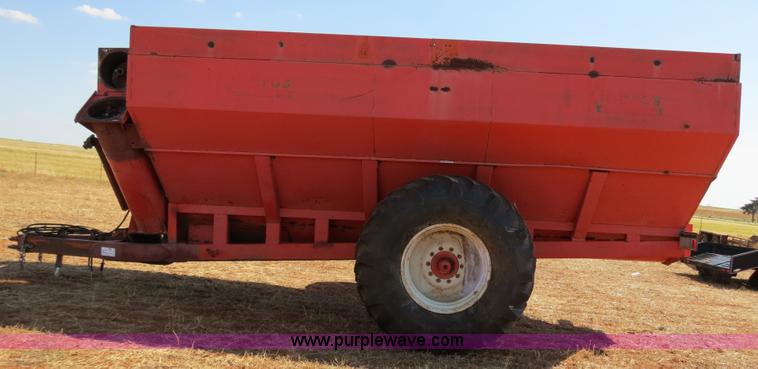 image for item B2466 Killbros 1600 grain cart