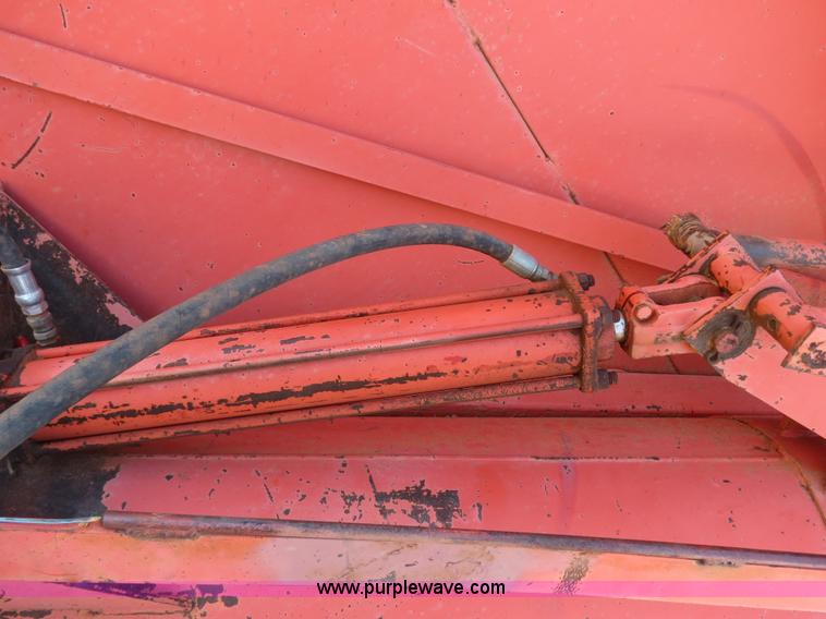 image for item B2466 Killbros 1600 grain cart