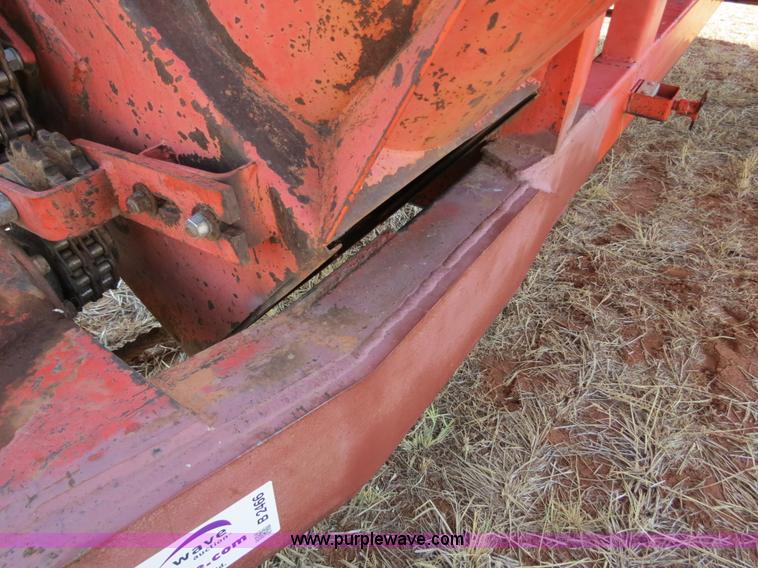 image for item B2466 Killbros 1600 grain cart