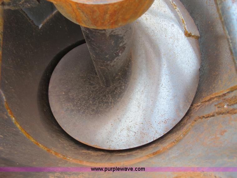 image for item B2466 Killbros 1600 grain cart