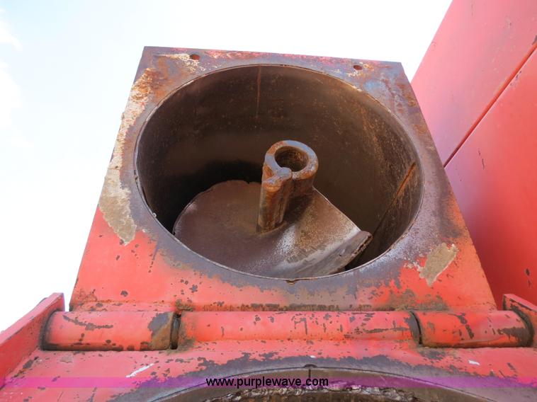 image for item B2466 Killbros 1600 grain cart