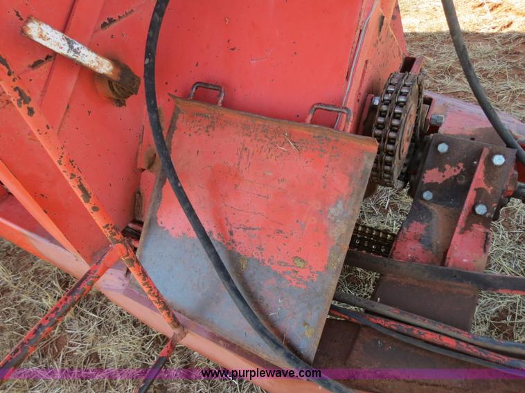 image for item B2466 Killbros 1600 grain cart