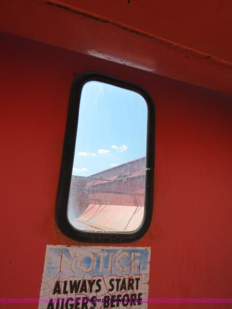 image for item B2466 Killbros 1600 grain cart