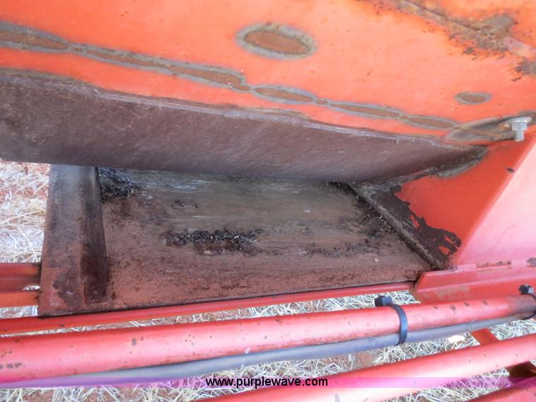 image for item B2466 Killbros 1600 grain cart