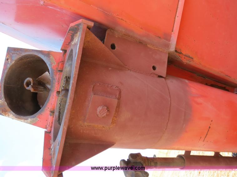 image for item B2466 Killbros 1600 grain cart