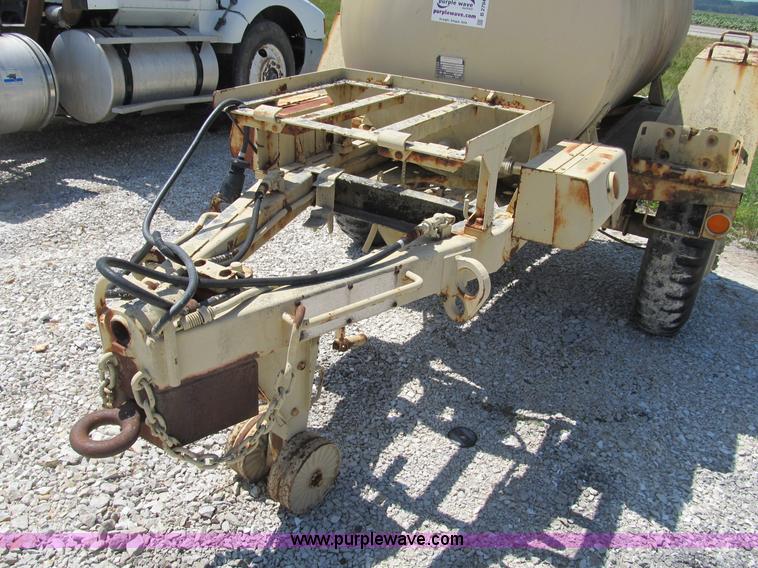 image for item B2794 400 gallon portable water tank