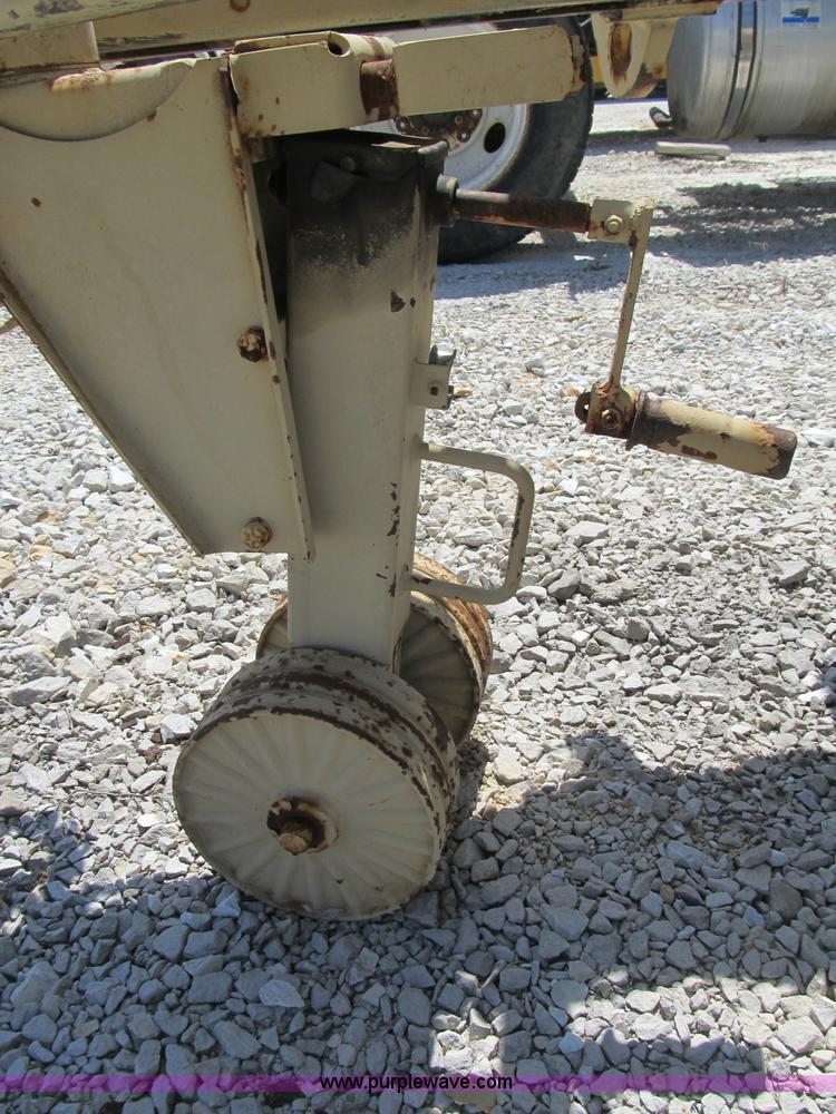 image for item B2794 400 gallon portable water tank