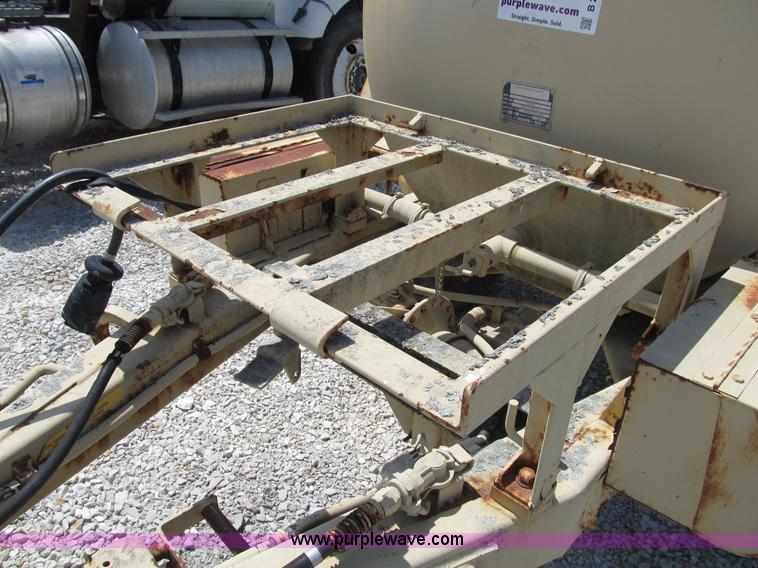 image for item B2794 400 gallon portable water tank