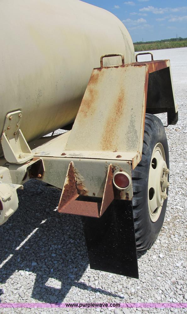 image for item B2794 400 gallon portable water tank