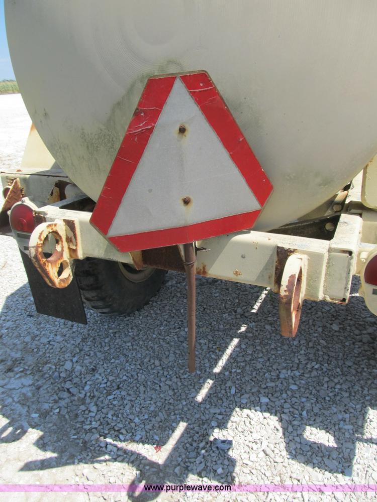 image for item B2794 400 gallon portable water tank