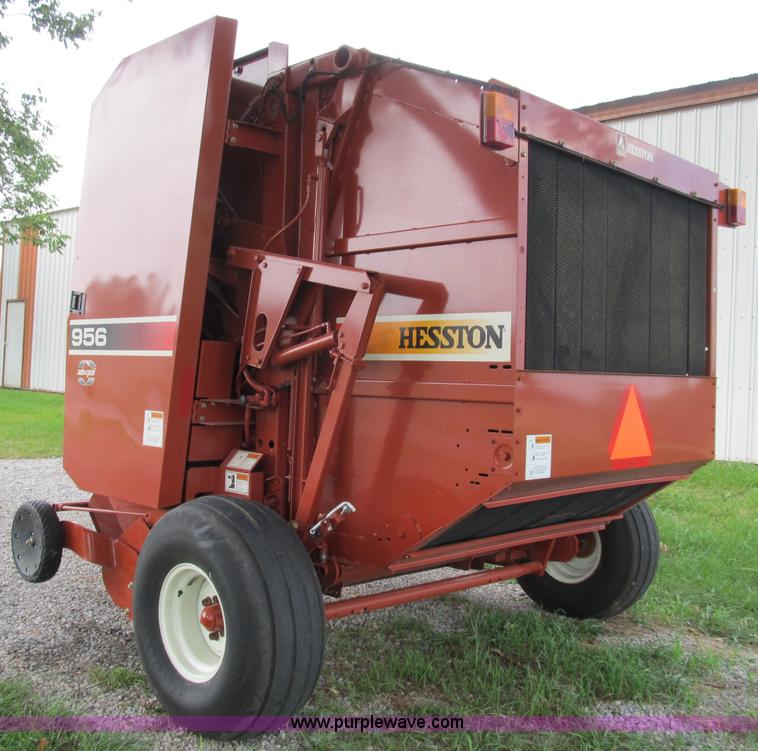 image for item B2812 2006 Hesston 956A round baler