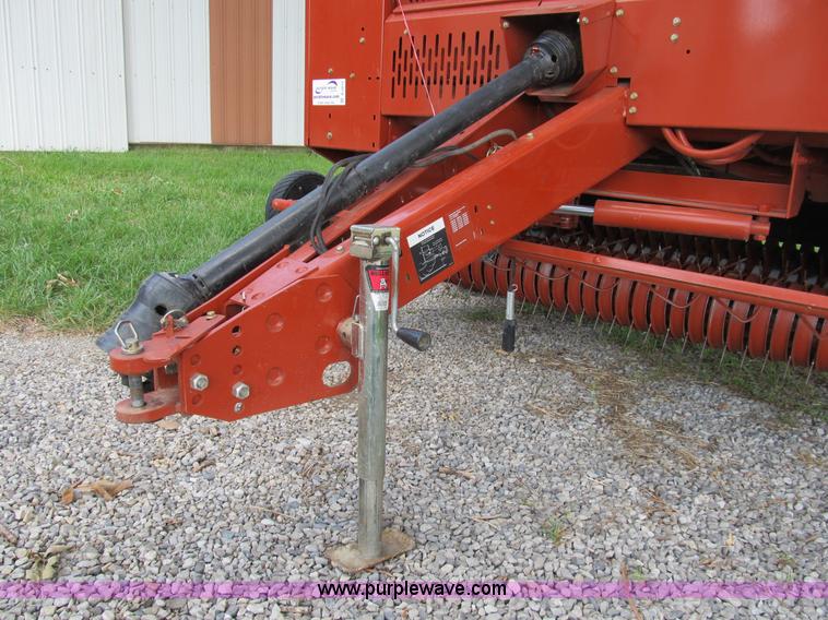 image for item B2812 2006 Hesston 956A round baler