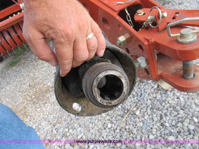 image for item B2812 2006 Hesston 956A round baler