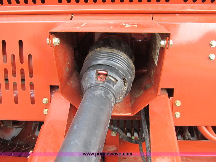 image for item B2812 2006 Hesston 956A round baler