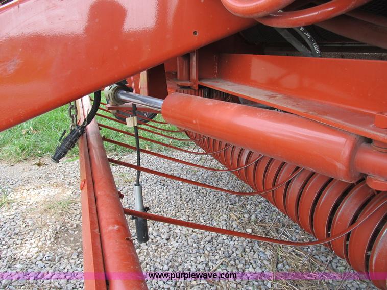 image for item B2812 2006 Hesston 956A round baler