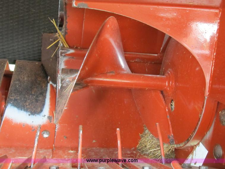 image for item B2812 2006 Hesston 956A round baler