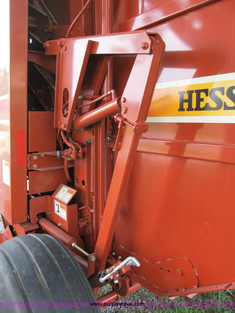 image for item B2812 2006 Hesston 956A round baler