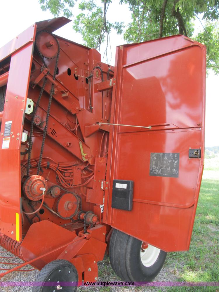 image for item B2812 2006 Hesston 956A round baler