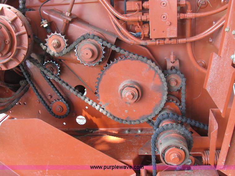 image for item B2812 2006 Hesston 956A round baler