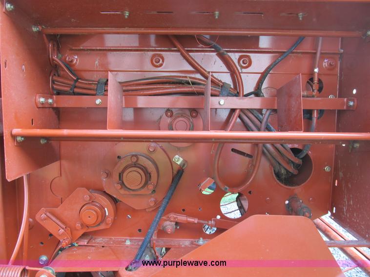 image for item B2812 2006 Hesston 956A round baler