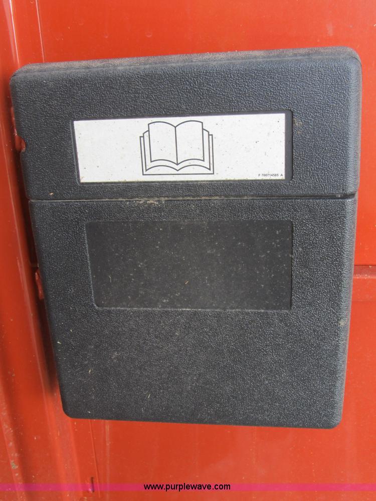 image for item B2812 2006 Hesston 956A round baler