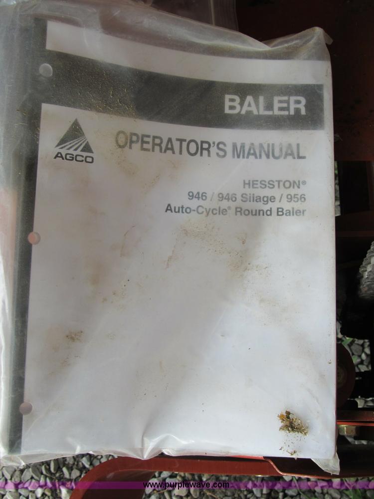 image for item B2812 2006 Hesston 956A round baler