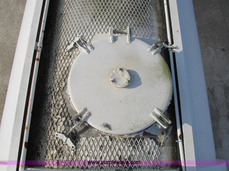 image for item B2823 1972 Heil 40' aluminum tanker trailer