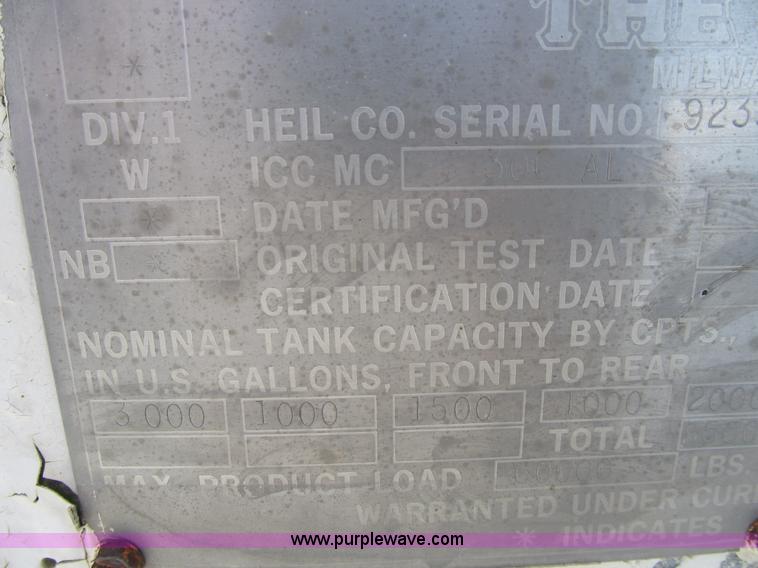 image for item B2823 1972 Heil 40' aluminum tanker trailer