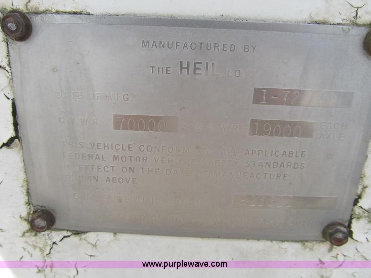 image for item B2823 1972 Heil 40' aluminum tanker trailer