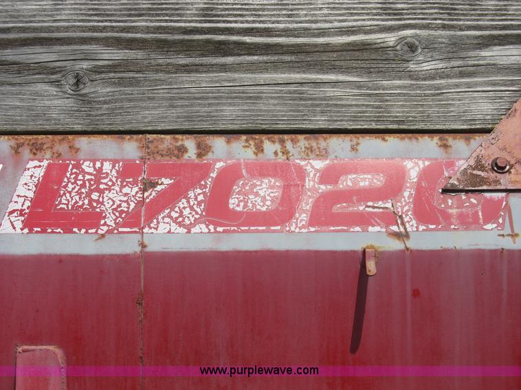 image for item B2824 1980 International 2554 manure spreader truck