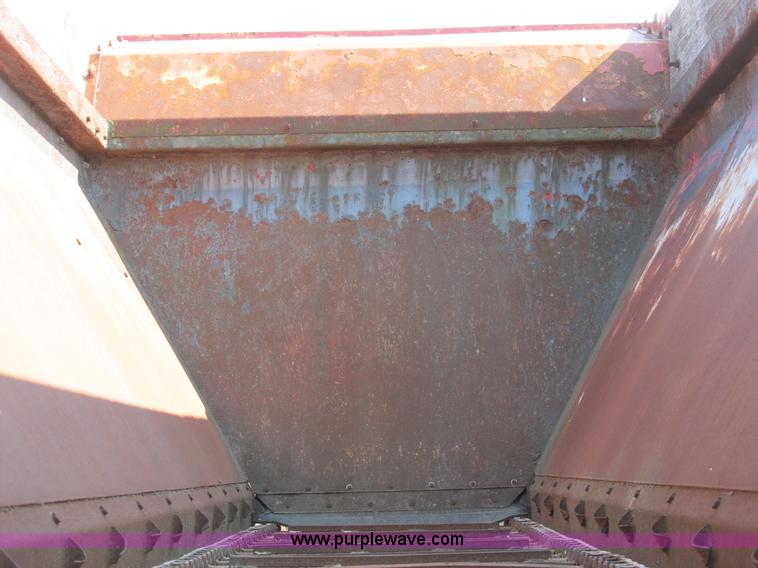 image for item B2824 1980 International 2554 manure spreader truck